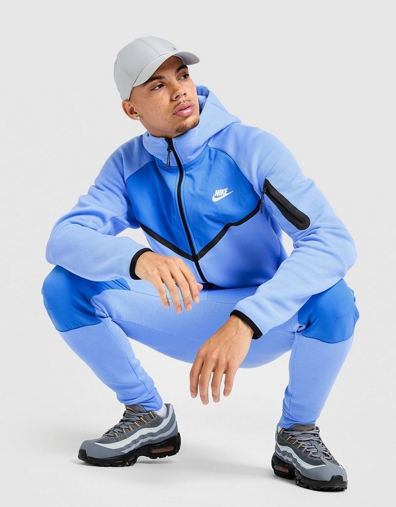 Nike Tech Fleece férfi pulóver
